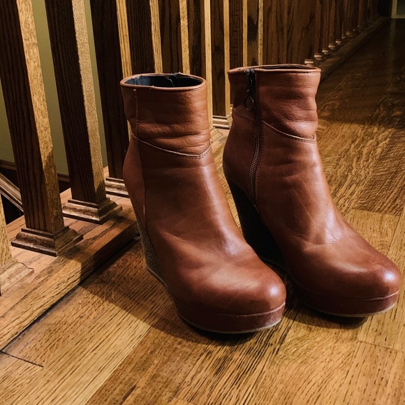 Browns - Edgy women ankle wedge booties (Size 6) - Picture 1 of 5